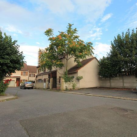 Free Private Parking - 15Mn Paris - 5Mn Walk Train Station - All Equipped - Terrace - Garden - Stade De France - Casino D'Enghien - Hippodrome, Universite Épinay-sur-Seine Eksteriør bilde
