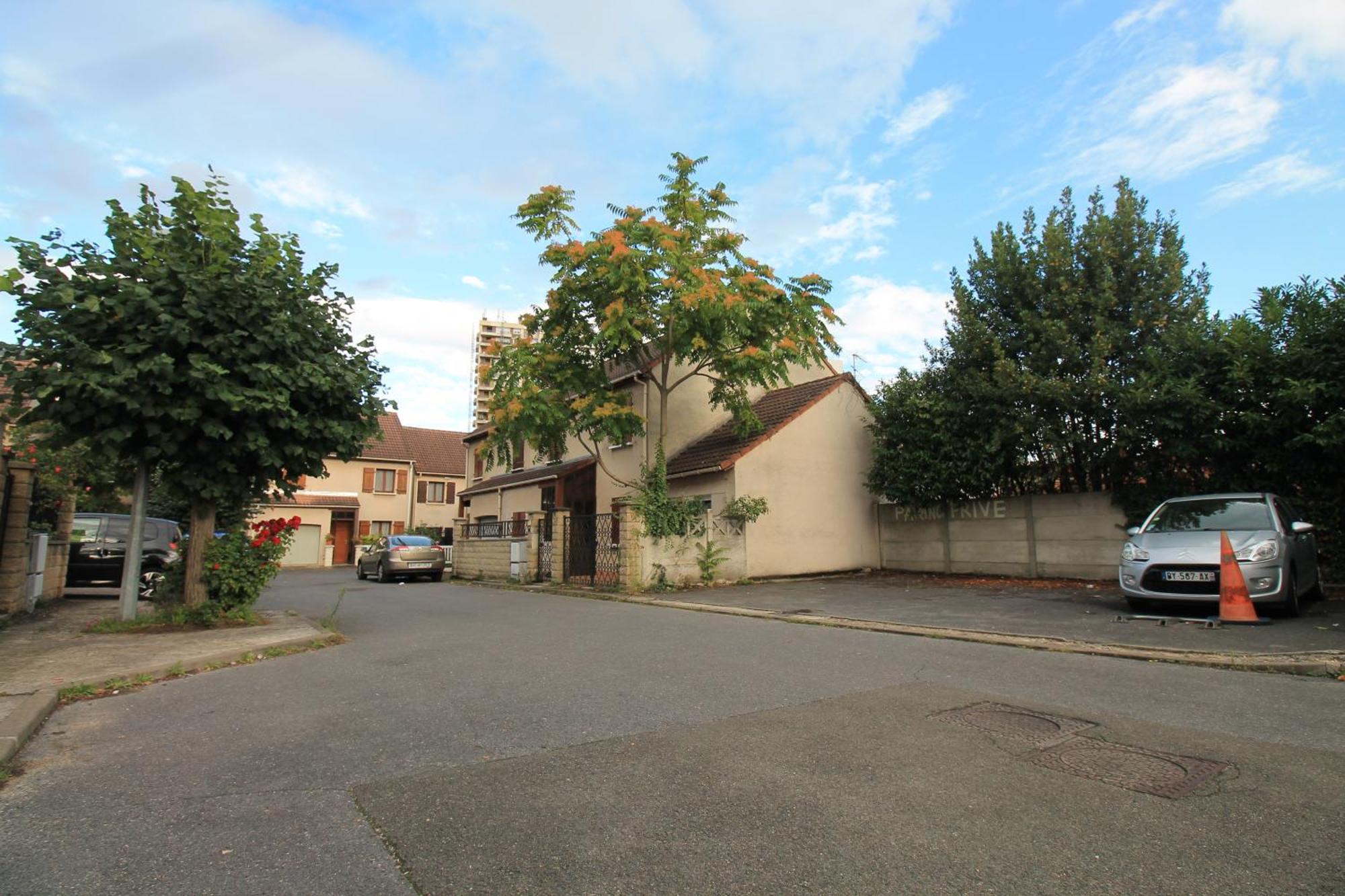 Free Private Parking - 15Mn Paris - 5Mn Walk Train Station - All Equipped - Terrace - Garden - Stade De France - Casino D'Enghien - Hippodrome, Universite Épinay-sur-Seine Eksteriør bilde