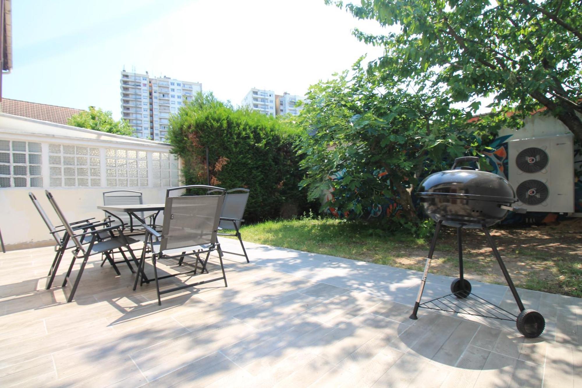 Free Private Parking - 15Mn Paris - 5Mn Walk Train Station - All Equipped - Terrace - Garden - Stade De France - Casino D'Enghien - Hippodrome, Universite Épinay-sur-Seine Eksteriør bilde